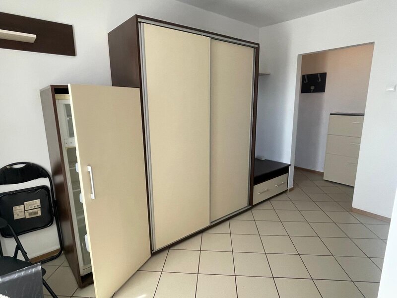 Titan Garsoniera in zona Policlinica, str Prisaca Dornei