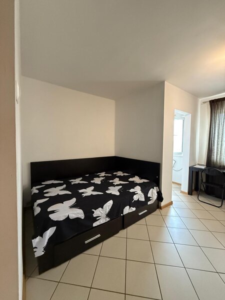 Titan Garsoniera in zona Policlinica, str Prisaca Dornei