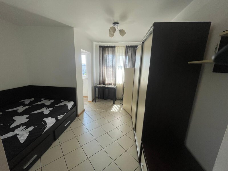 Titan Garsoniera in zona Policlinica, str Prisaca Dornei